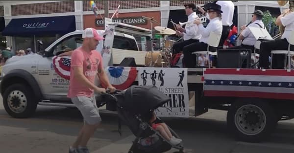 Reportan al menos cinco muertos en tiroteo en desfile por la Independencia