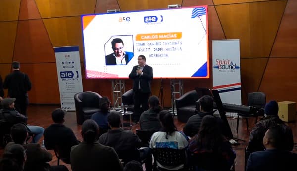 AIE desarrolla jornada de formación para artistas 