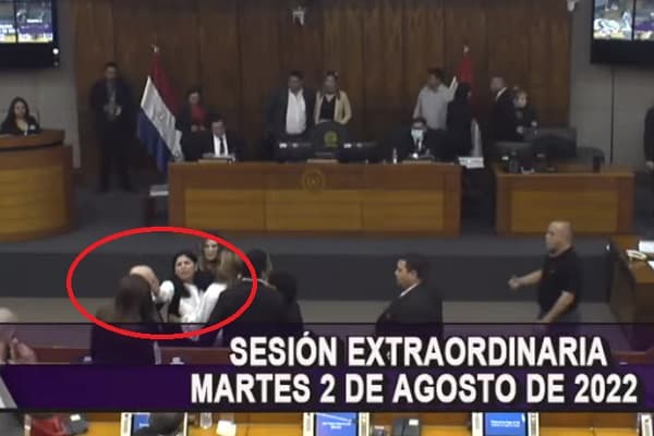 Se levanta sesión y Medina encara a Amarilla 