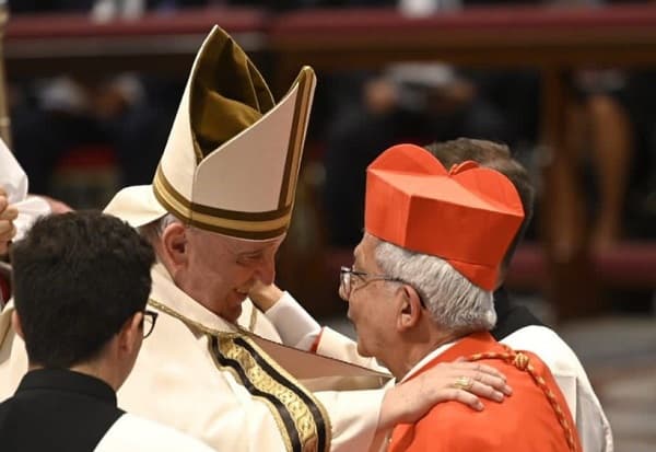 Cardenal Martínez narra lo que le dijo Francisco 