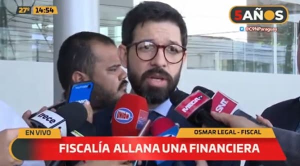 Arza llegó a depositar USD 1 millón en un día, dice fiscal tras allanamiento