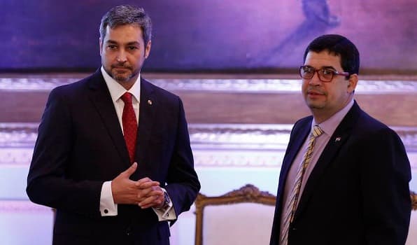 “Yo hubiese renunciado a la Vicepresidencia”, dice Abdo sobre Velázquez