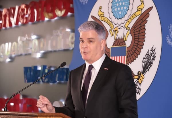 Designaciones de corruptos están determinadas por la evidencia, asegura embajador 