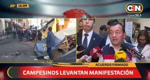 Campesinos levantan manifestación tras llegar a acuerdo con el Gobierno
