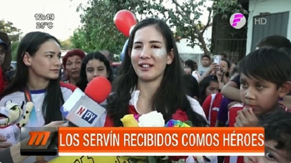 Yennifer Servín es recibida como una gran campeona en su barrio