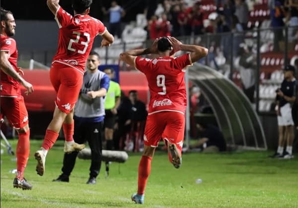 General vence de local a Ameliano 