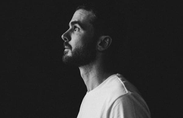 Iván Zavala vuelve a sus raíces con “María”