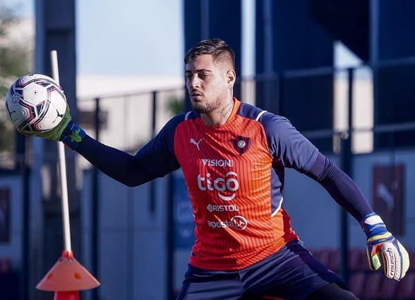 Jean anuncia bebé en camino y su intención de jugar por la Albirroja