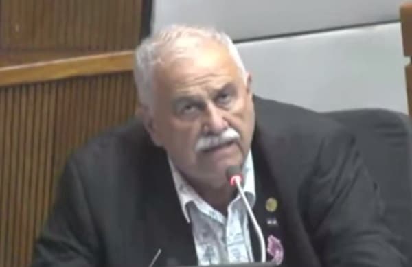 Diputado cartista confiesa que colorados roban dinero del Estado