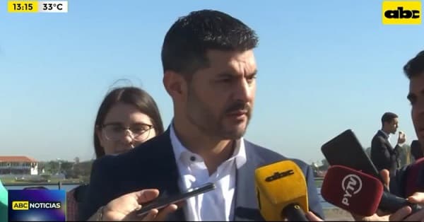 Nenecho confirma implementación del estacionamiento tarifado para fin de año