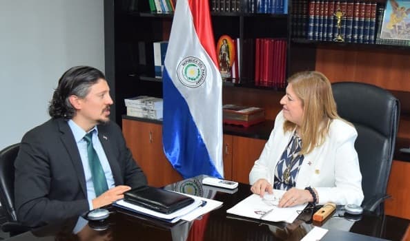 Quiñónez dice hablar de “éxitos” con enviado de EE.UU.