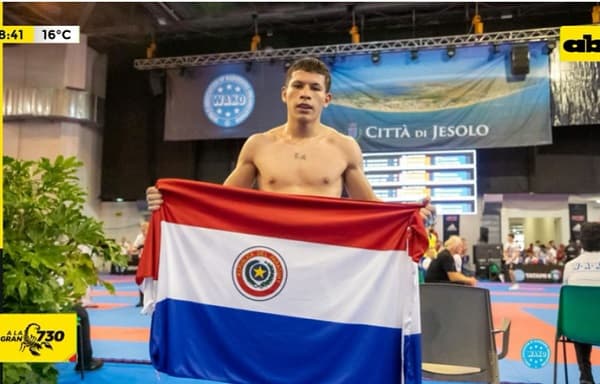 Paraguayo de 16 años es campeón mundial de Kick Boxing