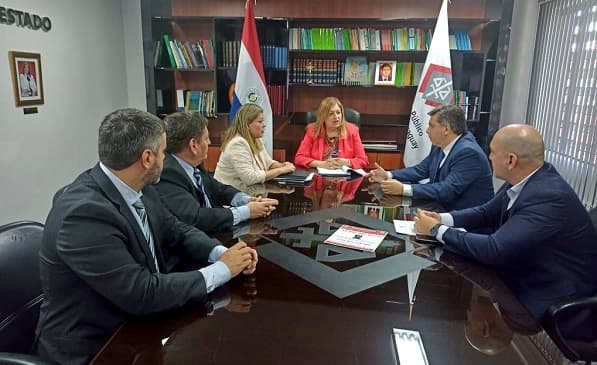 Quiñónez se reúne con fiscales tras ofrecimiento de recompensa de EE.UU. en caso Pecci