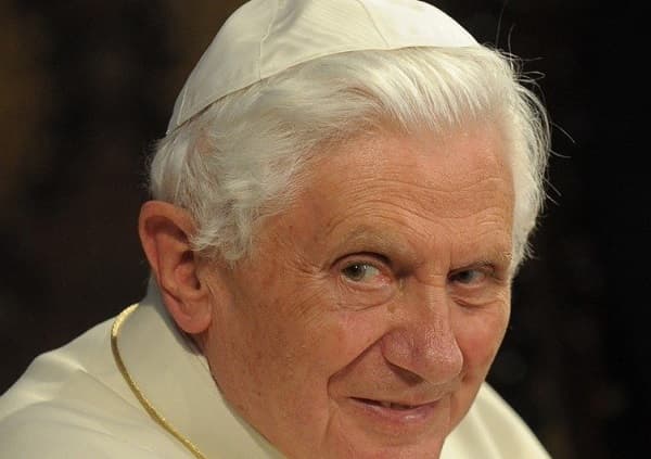 Fallece el Papa emérito Benedicto XVI a los 95 años 