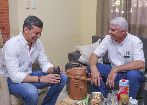 Abrazo entre Peña y Wiens es pacto de impunidad, aseguran