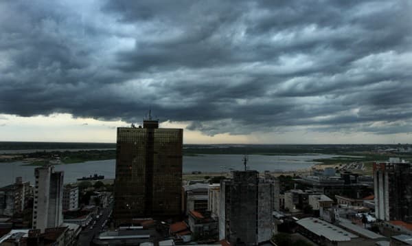 Anuncian mucho calor y tormentas para el primer día del año 