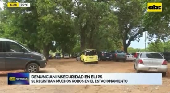 Denuncian inseguridad y mal estado de estacionamiento del IPS
