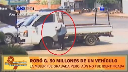 Mujer “roba” G. 50 millones de una camioneta mientras el dueño cambiaba la rueda