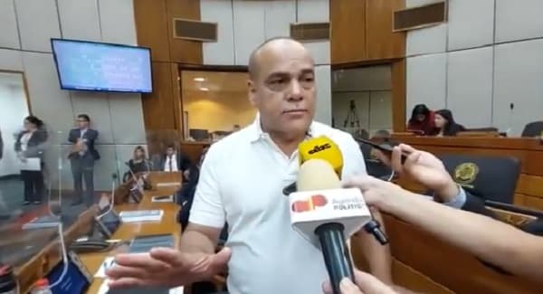 “Bachi” Núñez plantea creación de Ministerio de Economía y Finanzas