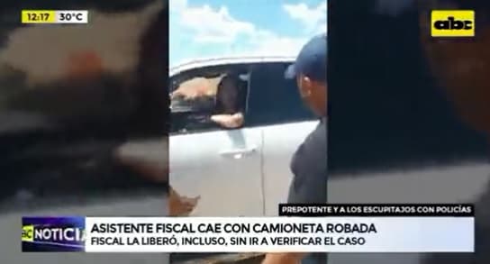 Imputan y ordenan detención de funcionaria fiscal