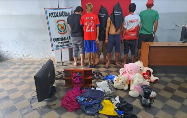 Sospechosos de robar hasta peluches caen detenidos