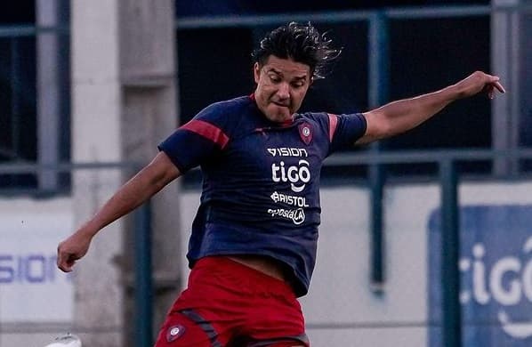 Moreno Martins rescinde con Cerro de mutuo acuerdo