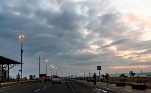 Se prevé un ambiente caluroso y chaparrones con tormentas eléctricas