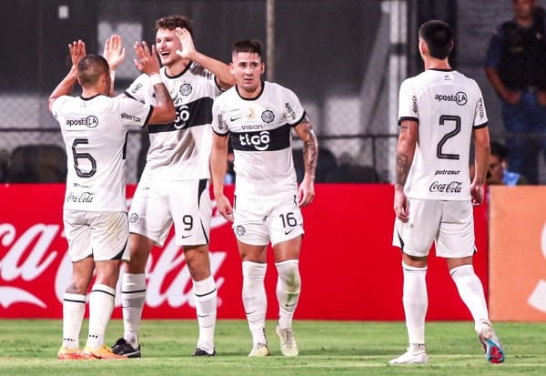 Olimpia vence a Libertad y está más cerca de la punta