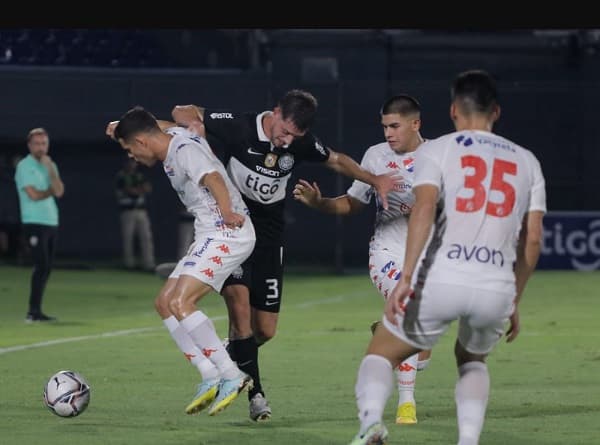 Olimpia no puede con Nacional y queda lejos de la punta 