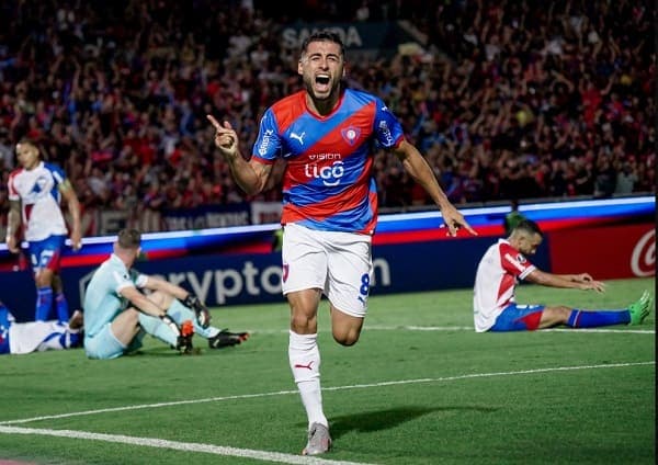 Cerro gana con autoridad y está en la fase de grupos 