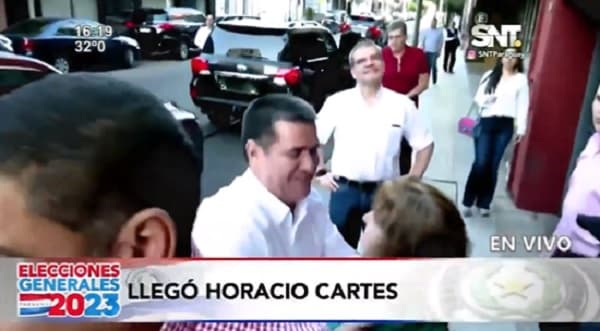 Ambiente festivo se vive en la sede de la ANR