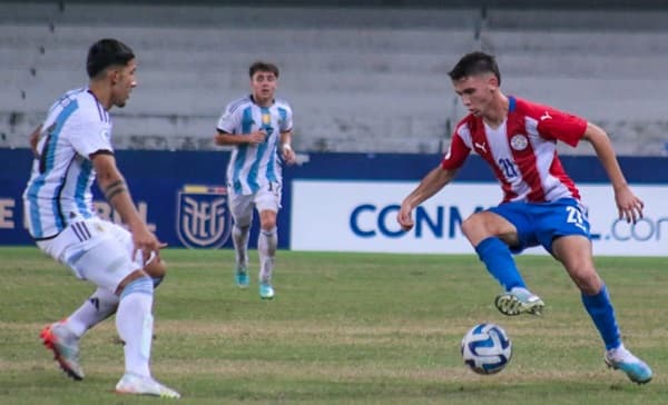 Paraguay iguala ante Argentina y clasifica en segunda posición 