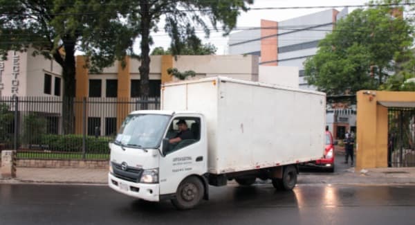 Envían maletines electorales a distintas localidades del país