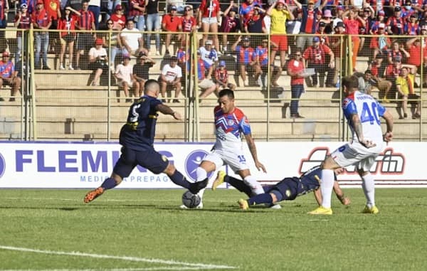 Cerro Porteño recibe a Sportivo Trinidense en Barrio Obrero