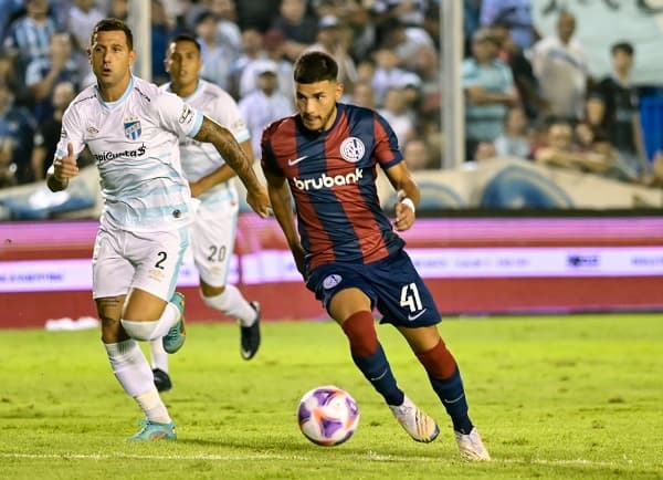 Leguizamón marca dos golazos en victoria de San Lorenzo 