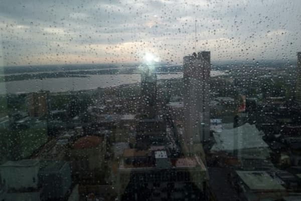 Cierre de otoño con lluvias y clima fresco