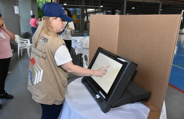 El TSJE informa que no abrirá el famoso sobre cuatro