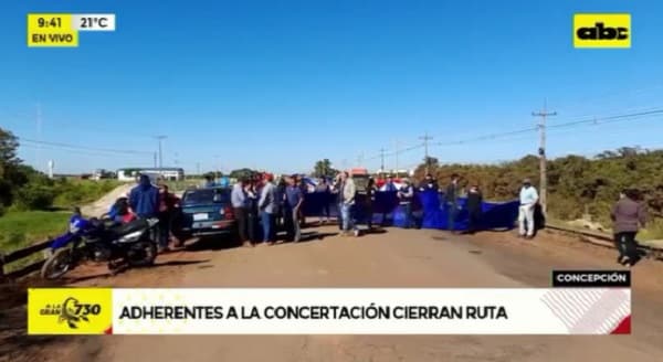 Adherentes a la Concertación cierran ruta en Concepción