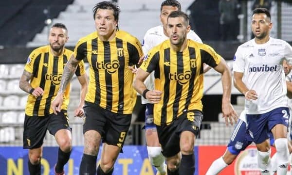 Guaraní iguala ante Emelec en Para Uno 