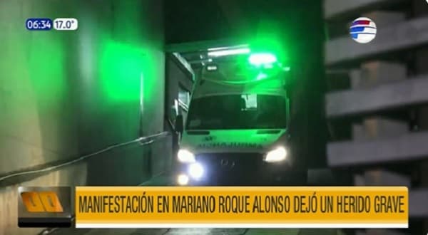 Joven manifestante lucha por su vida víctima de balines de goma