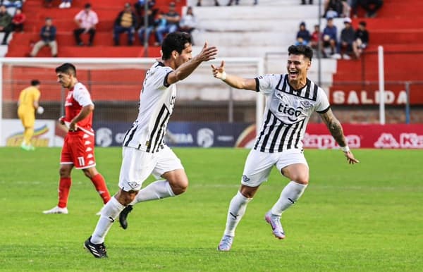 El campeón vence a General a domicilio 