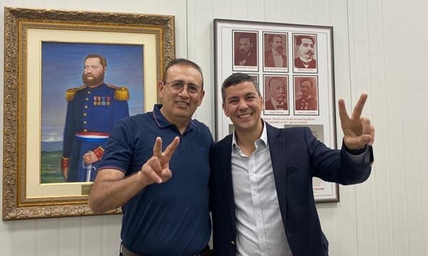 Cartismo restaura fueros a senadores en aparente represalia