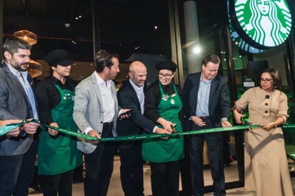 Starbucks abre su primera tienda en Paraguay