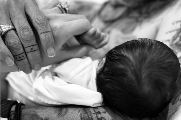 Nadia Ferreira y Marc Anthony anuncian el nacimiento de su hijo