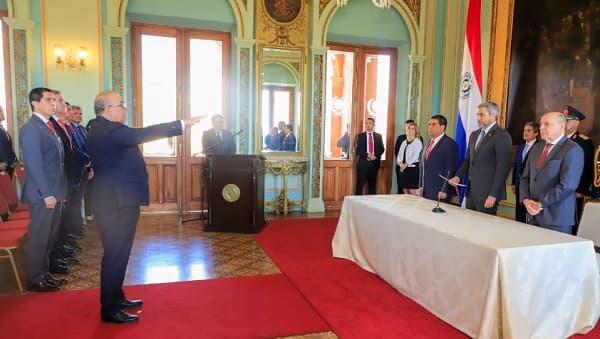 Cayo Cáceres jura como nuevo ministro de Desarrollo Social