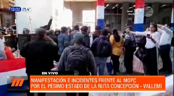 Pobladores de Concepción exigen reparación de ruta frente al MOPC