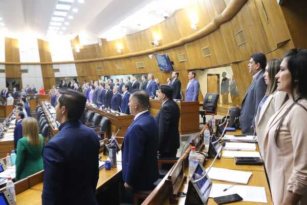 Nueva Cámara de Diputados sesiona por primera vez