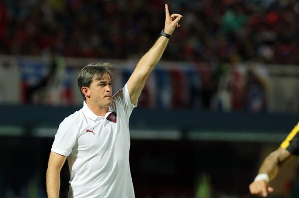 Diego Gavilán valora el esfuerzo de su equipo tras ganar a Resistencia