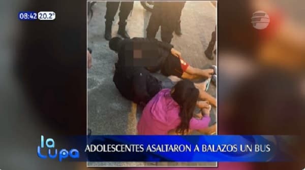 Adolescentes armados asaltan un bus en Asunción