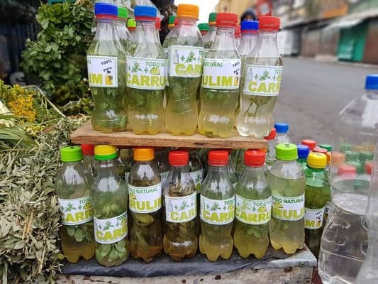 El Mercado 4 se adorna para recibir agosto con carrulim